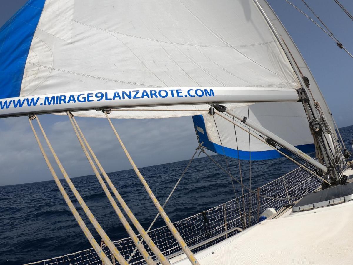 Hotel Magnifico Barco En La Graciosa à Caleta de Sebo Extérieur photo