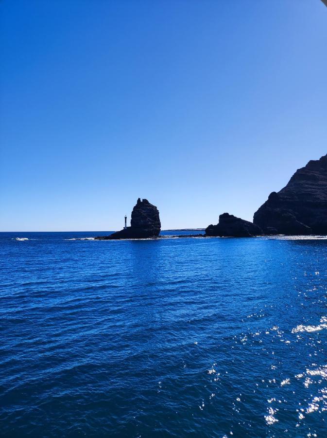 Hotel Magnifico Barco En La Graciosa à Caleta de Sebo Extérieur photo